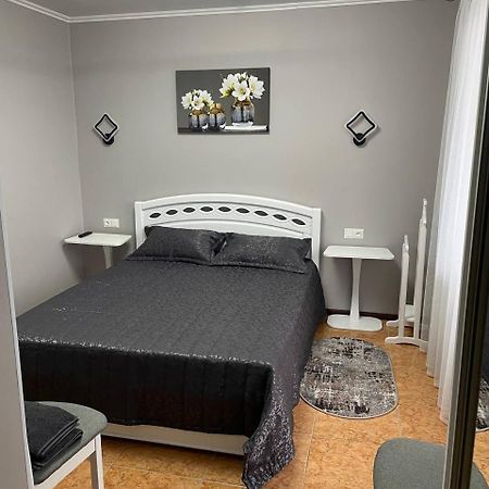 Золотий Лев Hotel Zvenyhorodka Kültér fotó