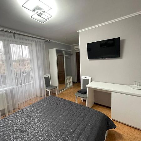 Золотий Лев Hotel Zvenyhorodka Kültér fotó