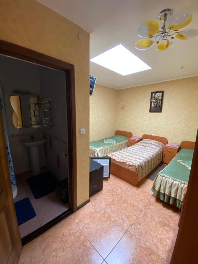 Золотий Лев Hotel Zvenyhorodka Kültér fotó