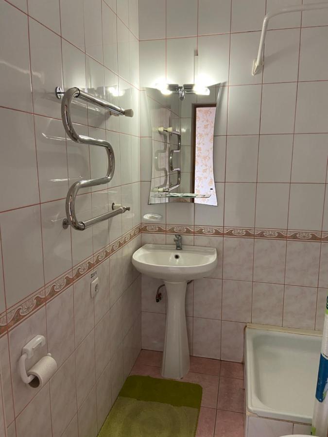 Золотий Лев Hotel Zvenyhorodka Kültér fotó