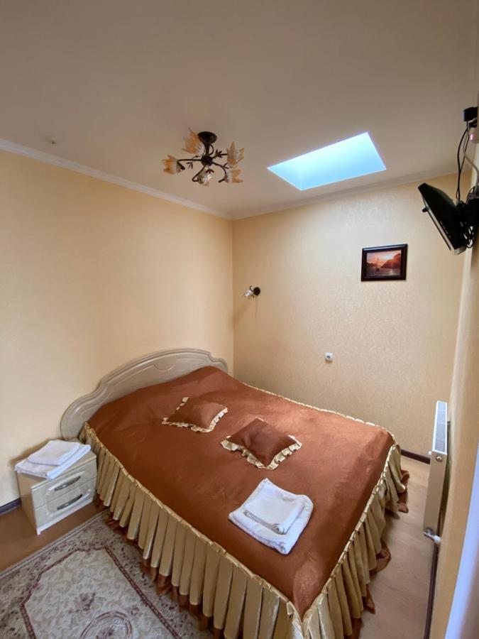 Золотий Лев Hotel Zvenyhorodka Kültér fotó