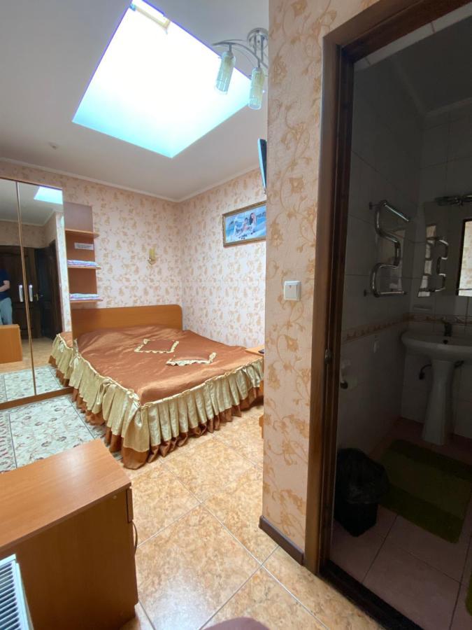 Золотий Лев Hotel Zvenyhorodka Kültér fotó