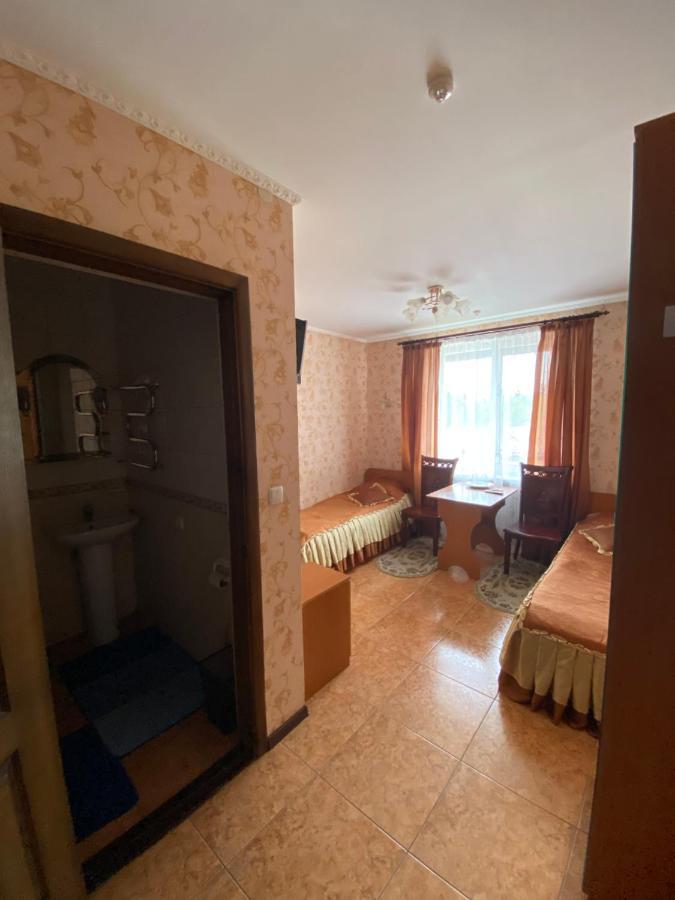Золотий Лев Hotel Zvenyhorodka Kültér fotó