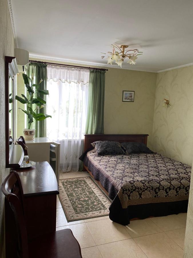 Золотий Лев Hotel Zvenyhorodka Kültér fotó